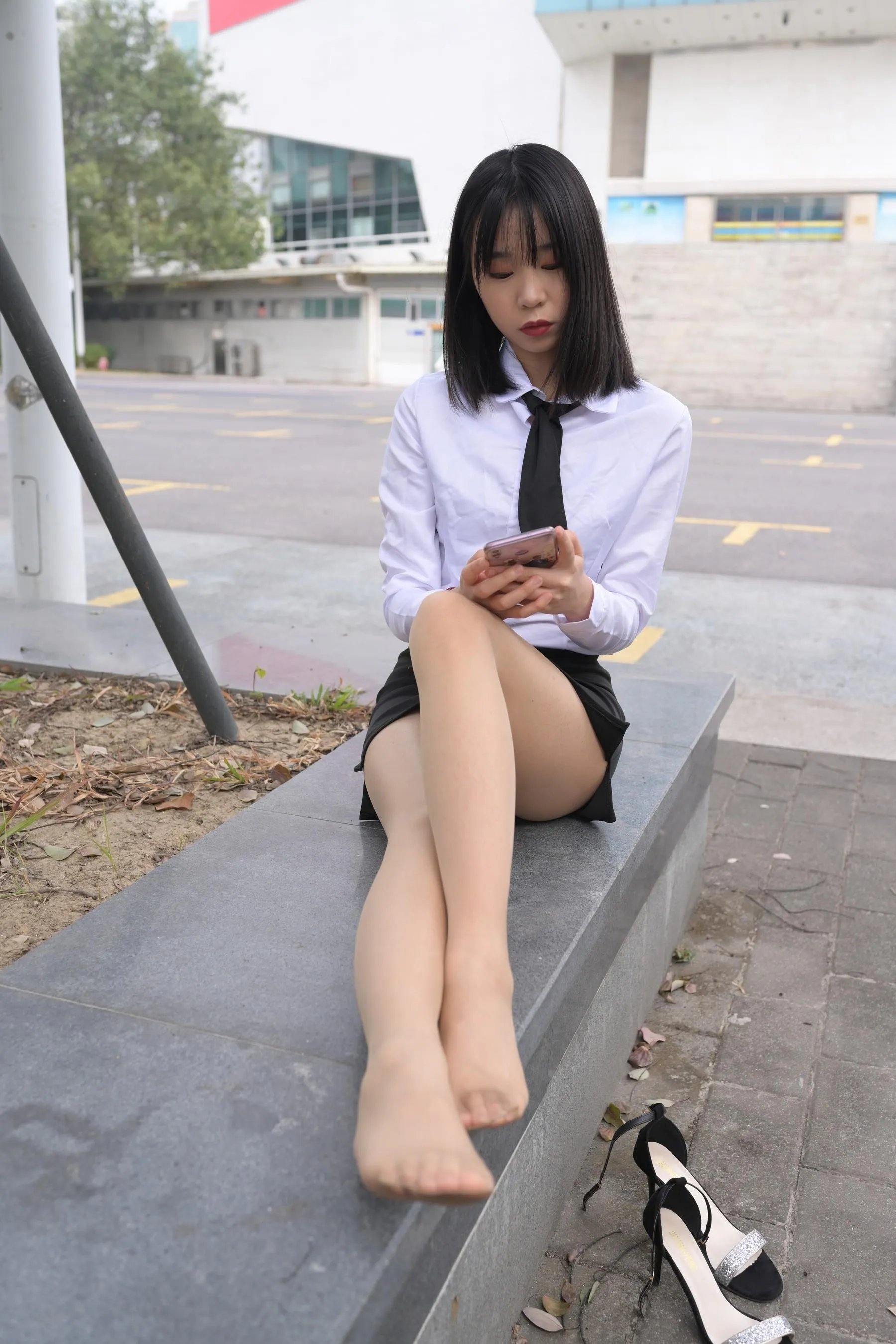 [魔镜街拍] NO.084 程生街拍-商城推销美女长腿肉丝制服 [456P]插图5
